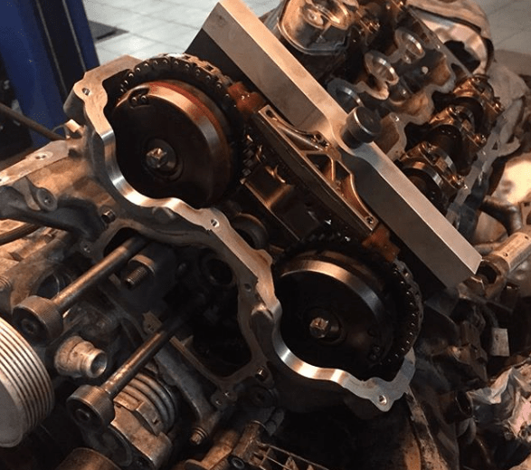 Замена маслосъемных колпачков на  BMW X6 мотор n63. Удаление катализатора.