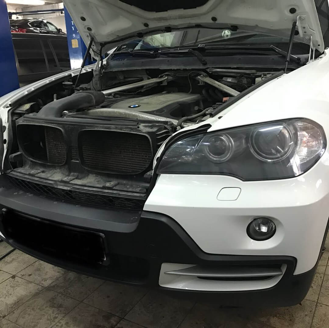 Сломанные витки передних пружин на BMW X5 E70
