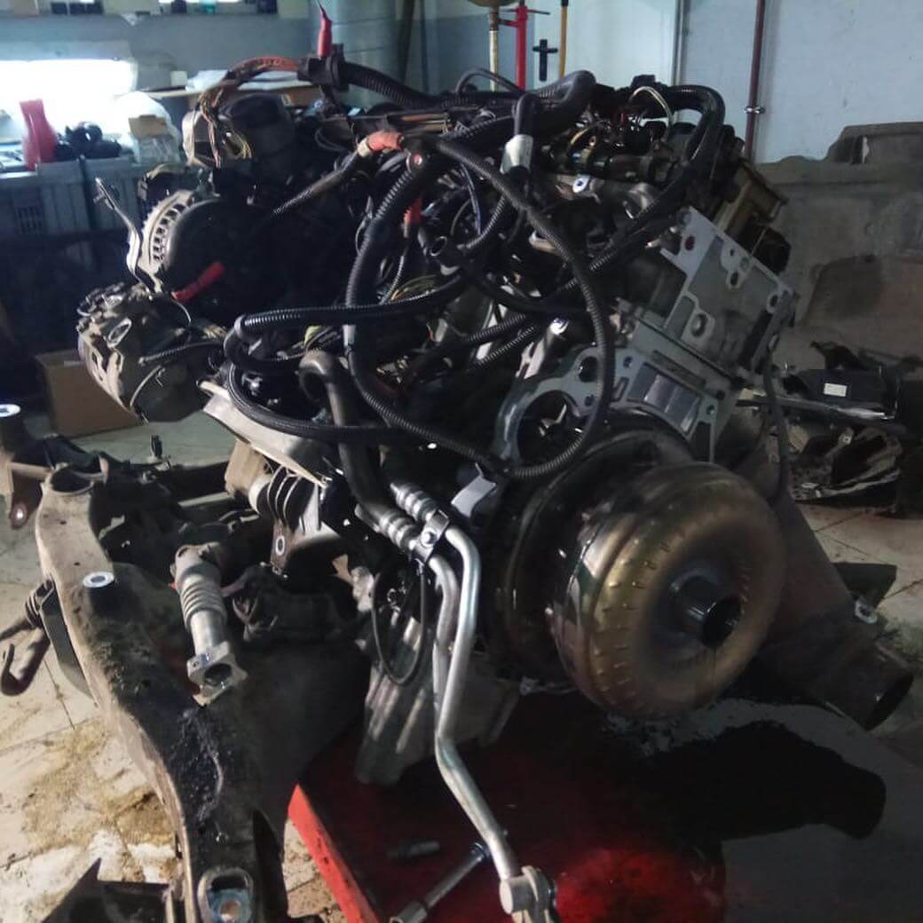Восстановление двигателя с помощью оригинальных деталей у BMW 640 F13