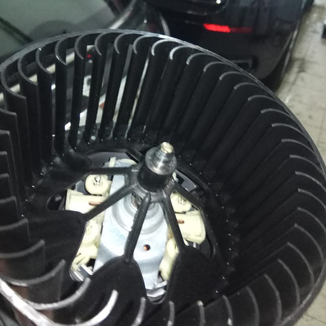 изношенный вентилятор у Mini One R56