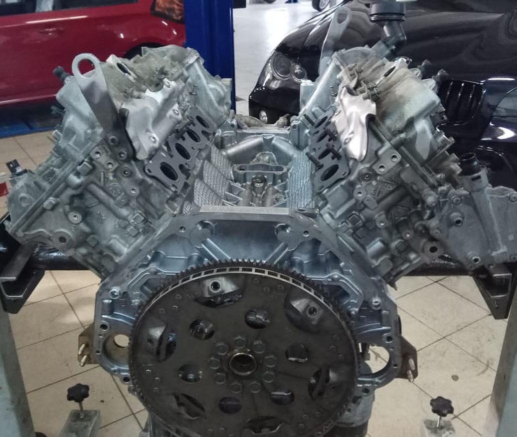 Ремонт мотора на BMW X6