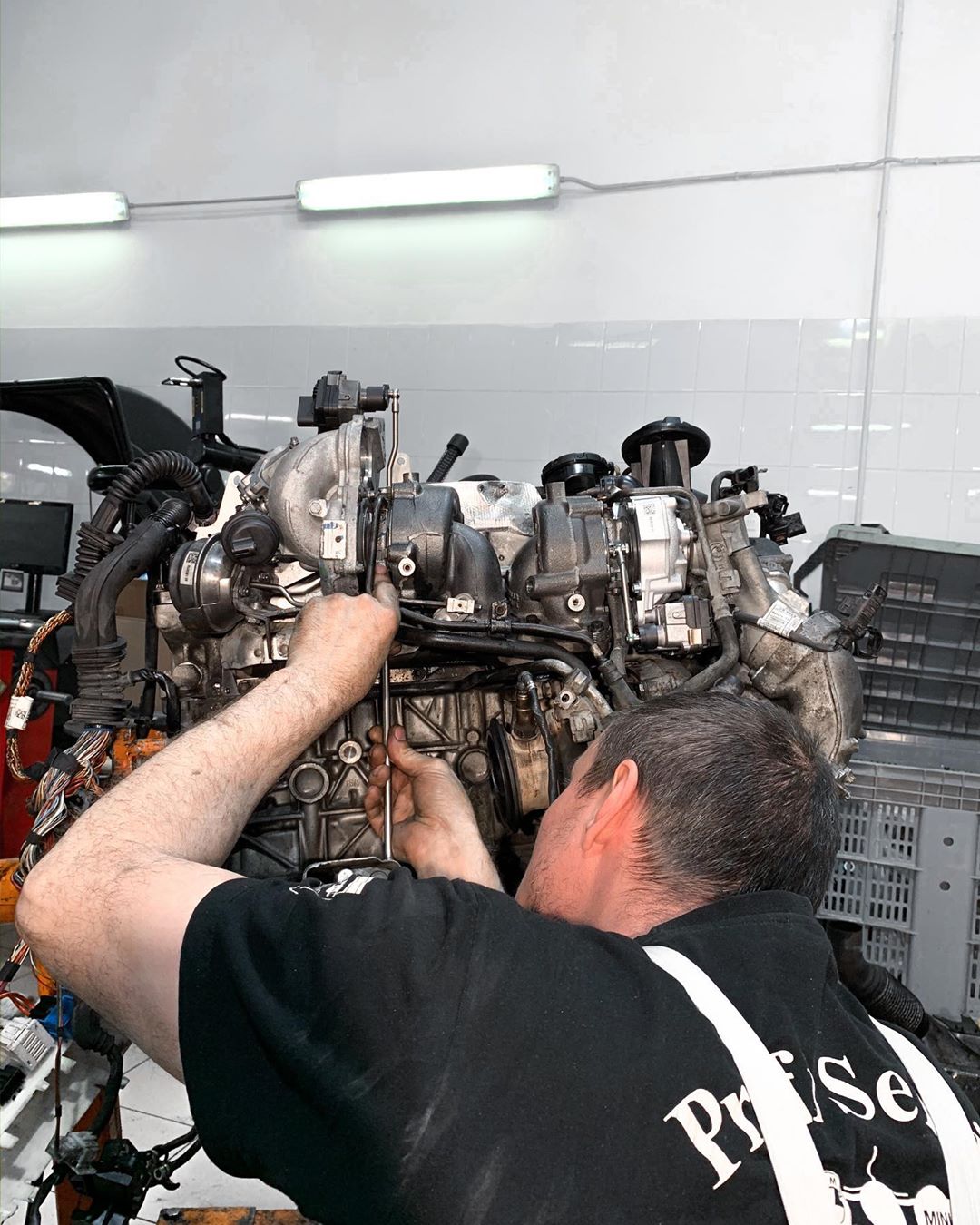 Как поменять турбину на BMW Х6 M5.0d
